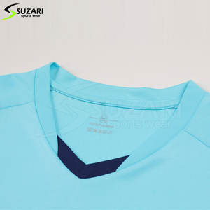 Meilleures ventes de vêtements de football pour les jeunes du service OEM Uniforme de gardien de but à bas prix - Product Image 3