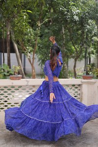 Salwar Kameez Amarillo Elegante de Diseñador Indio Más Vendido, Última Moda para Navratri, Ropa Étnica para Fiestas con Bordados de Lujo, Estilo Tradicional - Product Image 2