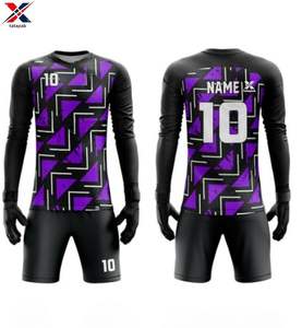 Ensemble d'uniformes de football d'entraînement sublimés, respirants, à séchage rapide, antibactériens, col en V, manches courtes, sur mesure, faible MOQ - Product Image 2