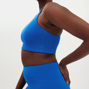 Sujetador Deportivo de Alta Calidad para Mujer, para Yoga y Correr, Soporte Alto, Spandex/Nailon Suave, Logotipo Frontal, Tirantes Convertibles, Hecho en Pakistán - Product Image 3