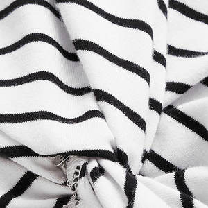 T-shirt de haute qualité à col rond pour femmes, impression numérique de couleur unie, prix raisonnable pour dames - Product Image 6