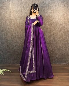 Hermoso vestido Con Dupatta Con Bordado Trabajo - Product Image 5