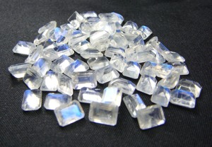 100% naturel bleu feu arc-en-ciel pierre de lune rectangulaire forme octogonale dos plat taille calibrée arc-en-ciel pierre de lune à vendre en vrac OEM - Product Image 4