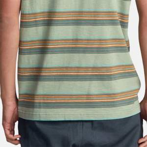 Camiseta cómoda de manga corta con cuello redondo para hombre: ligera y transpirable, ideal para el verano y las actividades diarias - Product Image 6