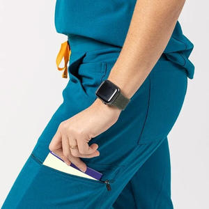 Pantalon de gommage sur mesure pour femmes Bas uniformes confortables et élégants avec options de logo personnalisé pour cliniques et hôpitaux - Product Image 3