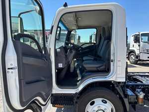 Limpio seminuevo 2025 Isuz-u NRR - Product Image 4