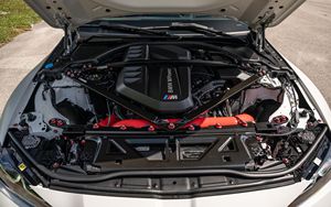 รถยนต์บีเอ็มดับเบิลยู เอ็ม3 คอมเพททิชั่น xDrive ปี 2022 สภาพดีเยี่ยม กำลัง 721 แรงม้า ผ่านการตรวจสอบด้วยเครื่องวัดแรงม้า ระบบขับเคลื่อนสี่ล้อ สีขาวเมทัลลิก Frozen Brilliant White พร้อมแพ็คเกจ Executive - Product Image 6
