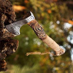 Hacha Vikinga Premium de Acero al Carbono Forjado a Mano de Alta Calidad con Grabado a Mano y Funda de Cuero Fino para Exteriores - Product Image 6