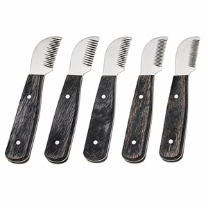 Ensemble de 5 couteaux de toilettage pour chiens de haute qualité, manche en bois, outils de coupe de fourrure, instrument vétérinaire pour animaux - Product Image 1