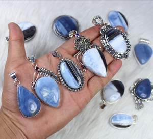 Precioso colgante de piedras preciosas de ópalo azul de calidad, colgante de diseñador, joyería artesanal, colgante Chapado en plata, joyería para niñas - Product Image 5