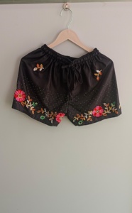 กางเกงขาสั้นเอวสูงปักลายดอกไม้พร้อมเชือกผูกปิดแบบไม่สมมาตรกางเกงผ้าใบสไตล์ระบายอากาศและมีสไตล์ - Product Image 5