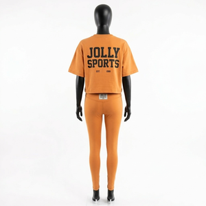 Ensemble femme t-shirt et legging en polyester et élasthanne 190 GSM de haute qualité, imprimé abstrait rouge rouille, logo sérigraphié - Product Image 6