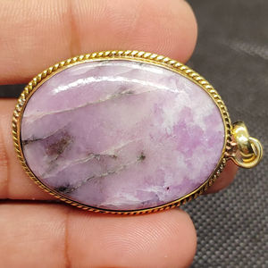 สร้อยคอจี้พลอยลาพิโดไลต์ชุบทองสีน้ำเงินสำหรับผู้หญิง พลอยธรรมชาติ ยี่ห้อ UDGEMS - Product Image 1