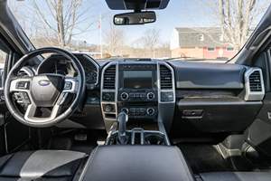 Ford F-150 Lariat 4x4 2018 Usada en Buen Estado, Motor V8 de 5.0 Litros, Equipamiento Completo, Mayormente sin Modificaciones - Product Image 4