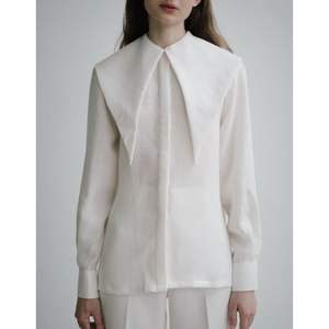 Blusa de lino Serena al mejor precio para mujer, nueva tendencia, estilo informal de moda, servicios ODM de verano con decoración de logotipo hecha en Vietnam - Product Image 1