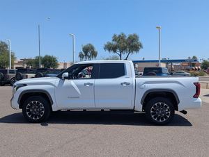 2025โตโยต้าทุนดรา4WD จำกัด crewmax Cab - Product Image 3