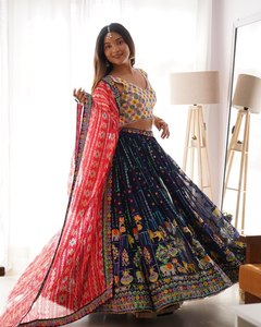 Lehenga Choli Dupatta indien prêt-à-porter, très vendu, en géorgette avec des sequins, pour mariage, fête, tenue Bollywood, séchage rapide - Product Image 5