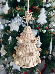 Ornements de Noël en rotin tressé de couleur naturelle, décoration en rotin pour cadeaux, décoration en rotin fabriquée au Vietnam - Product Image 1