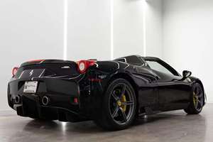 Auto Deportivo 2025, 8L+, Gasolina de Aspiración Natural, Transmisión Automática, 400Ps+, 100Nm, 3 Plazas, Asientos de Cuero Oscuro - Product Image 4