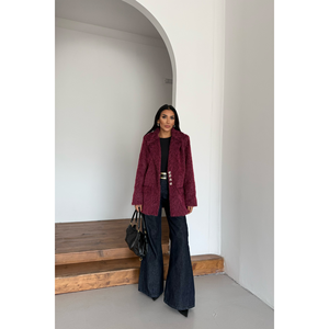 เสื้อแจ็คเก็ตลายอัลปาก้าทรงบอยเฟรนด์สำหรับผู้หญิง สีบอร์โดซ์ - Product Image 6