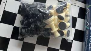 Tapete de Ajedrez Profesional Combinado Verde y Blanco de 12 Pulgadas, Duradero, Unisex, para Torneos, Cuadrado, para Interiores, Otros Juegos Suaves Personalizados en Caja - Product Image 2