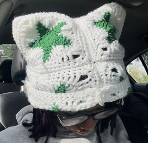 Gorro de Punto de Invierno con Orejas de Gato Bordadas a la Moda, Hecho a Mano, Estilo Urbano, Unisex, Personalizado por el Fabricante, Listo para Viajar - Product Image 4