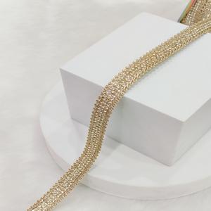 Tissu de filet tissé écologique fait à la main de luxe Jharkhand avec bordure en dentelle de diamant broderie fine pierres brillantes pour vêtements de mariée - Product Image 5