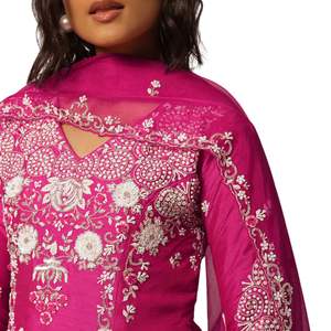 Conjunto de seda Rosa bordado Kurta Palazzo, venta al por mayor de Ropa Étnica para mujer, proveedor de fábrica de ropa OEM, traje de fiesta de boda personalizado - Product Image 4