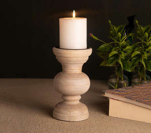 Porte-bougie en bois de manguier naturel artisanal de luxe avec silhouette tournée unique Décoration rustique en bois de tour - Product Image 1