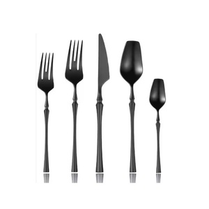 En gros, ensemble de couverts en acier inoxydable robuste aux designs élégants, comprenant couteau, cuillère et fourchette, pour mariage, avec support suspendu - Product Image 6