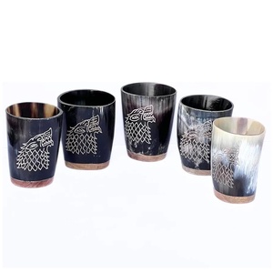 แก้วช๊อตทรงแตรสำหรับปาร์ตี้กลางคืนขอบทองเหลืองขัดเงาพร้อมเหล้า & วิสกี้สำหรับเทศกาลคริสต์มาสและขนาดเล็ก - Product Image 1