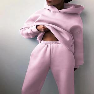 Ensemble deux pièces pour femmes avec sweat à capuche zippé à manches longues et pantalon de jogger pour le confort ou le style - Product Image 6