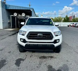 2023 Toyota Tacoma SR5 4x4รถบรรทุก - Product Image 1