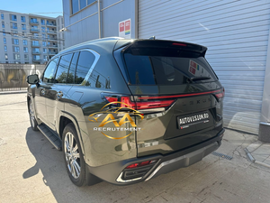 Lexus LX 700h Serie LX 2026, Ultra Lujo, Asientos de Cuero Oscuro, Techo Panorámico, Faros LED, SUV Híbrido en Venta - Product Image 5