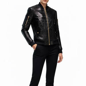 Veste en cuir gaufré moderne avec finition polie, forme structurée, tricot respirant, design léger et écologique - Product Image 6