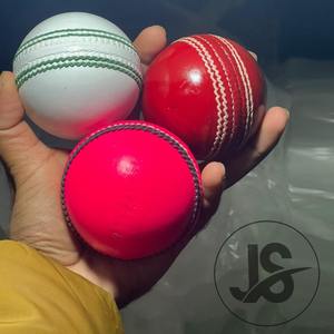 Cuero de alumbre de alta calidad 4 piezas 156G Test Match Cricket bolas duras Pink Cricket Match Balls - Product Image 5