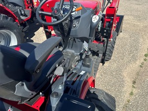 2023 Mahindra <span class=keywords><strong>MAX</strong></span> 26XLT HST Traktor - Product Image 2
