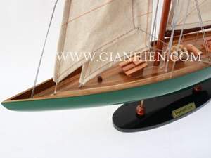 Gia Nhien Fabricant Approuvé Conception Personnalisée quantité minimale de commande Basse SHAMROCK PEINT VERT Maquette Artisanale Bateau Voilier EN BOIS - Product Image 2