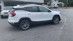GMC Terrain SLT 2024 IMPECABLE - Product Image 2