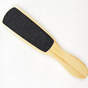 Lima de Pies de Acero Inoxidable de Doble Cara con Mango Largo, Removedor de Callos, Cuidado de Talones, Portátil, Ligero y Reutilizable para el Hogar - Product Image 1