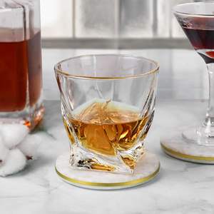 Ensemble de 4 sous-verres classiques en céramique blanche avec anneau en laiton doré, réutilisables et écologiques - Product Image 5