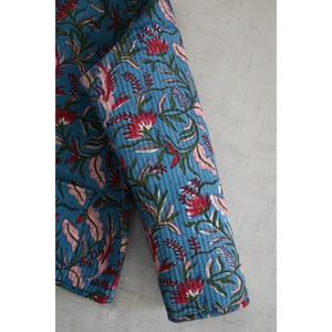 Chaqueta de Algodón Acolchada Reversible Hecha a Mano, Ecológica, con Estampado Floral en Bloques, Manga Larga, Chaqueta de Mujer, Ropa de Invierno Artesanal - Product Image 3