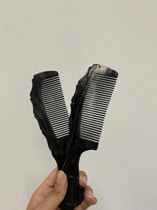 Peine de cuerno con hermosa variación de color natural hecho en Vietnam para compradores de exportación - Product Image 2