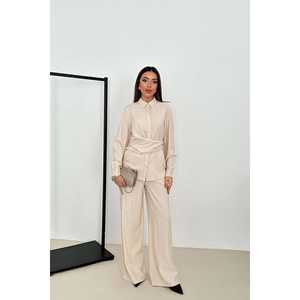 Conjunto de Traje de Dos Piezas Beige para Mujer, Disponible al por Mayor - Product Image 3