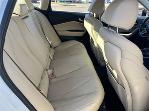 Acura TLX 4 portes berline 2024 d'occasion propre - Product Image 2