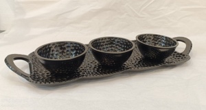 Bandeja de Servir Moderna de Metal con Asas - Plato Decorativo con Textura Ondulada en Bronce Antiguo para Restaurante y Hogar - Product Image 3