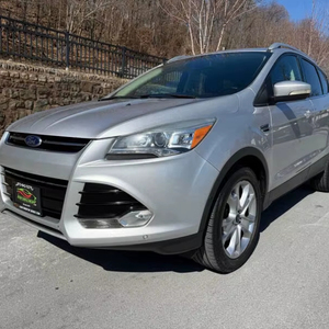Mejor Auto Usado 2014 Ford Escape Titanium LHD - Product Image 1