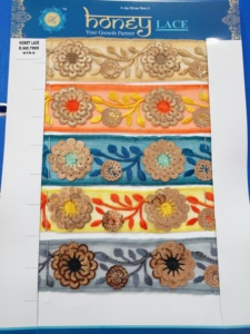 Tul de lujo de encaje de trabajo de hilo bordado intrincado con diseño elegante para artesanía y recorte de accesorios - Product Image 2