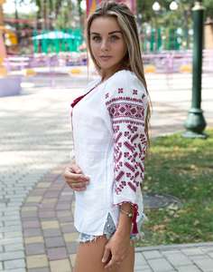 Blusa de lujo ucraniana tradicional para mujer Tejido de estilo informal de lino bordado para fiestas - Product Image 2