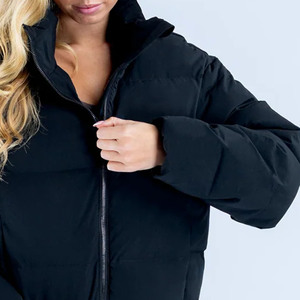 Chaqueta Corta de Plumón Negra Personalizada de Alta Calidad, Nuevo Diseño, Chaqueta Acolchada de Moda Urbana, Chaqueta de Invierno Acolchada para Mujer - Product Image 5